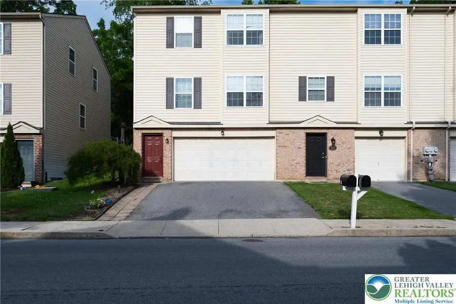 611 Lehigh Gap Street, Walnutport, PA 18088 - #3