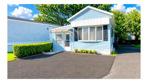 1190 Grange Road #O4, Allentown City, PA 18106