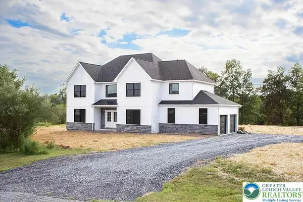 Woods Crossing, Chestnuthill Twp, PA 18322