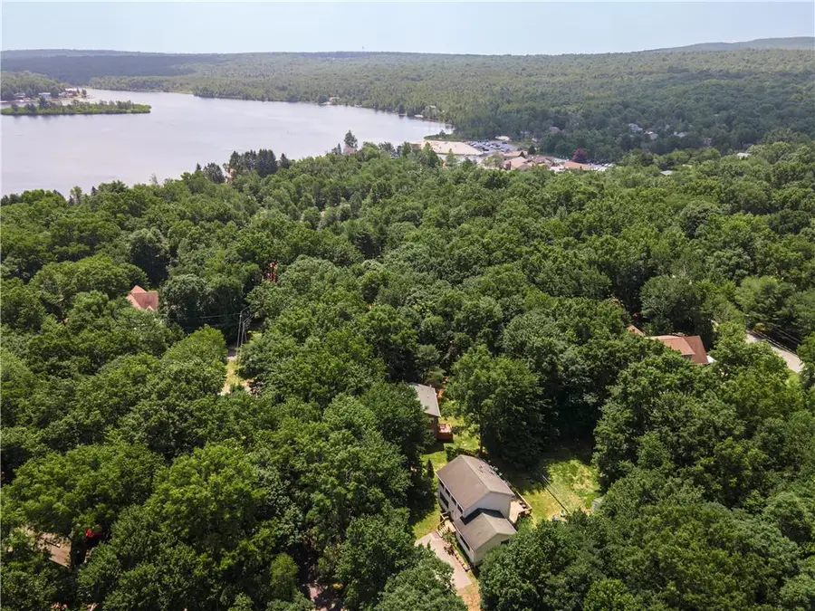 154 Bishop Circle, Towamensing Trails, PA 18210 - #2