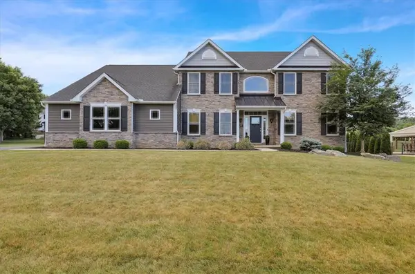 64 Middletown Road, Richmond Twp, PA 19522