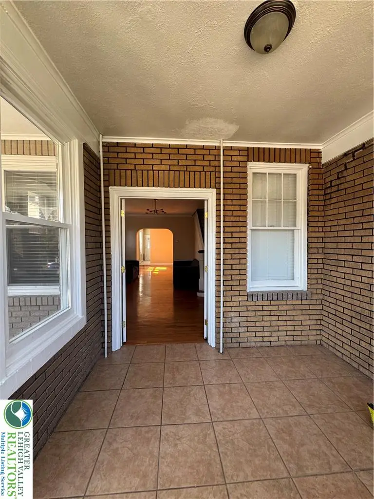 208 S 16th Street, Allentown, PA 18102 - #3