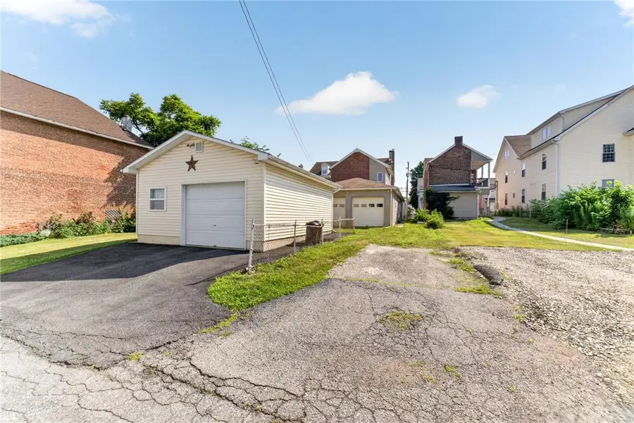 28 S 5th Street, Emmaus, PA 18049 - #2