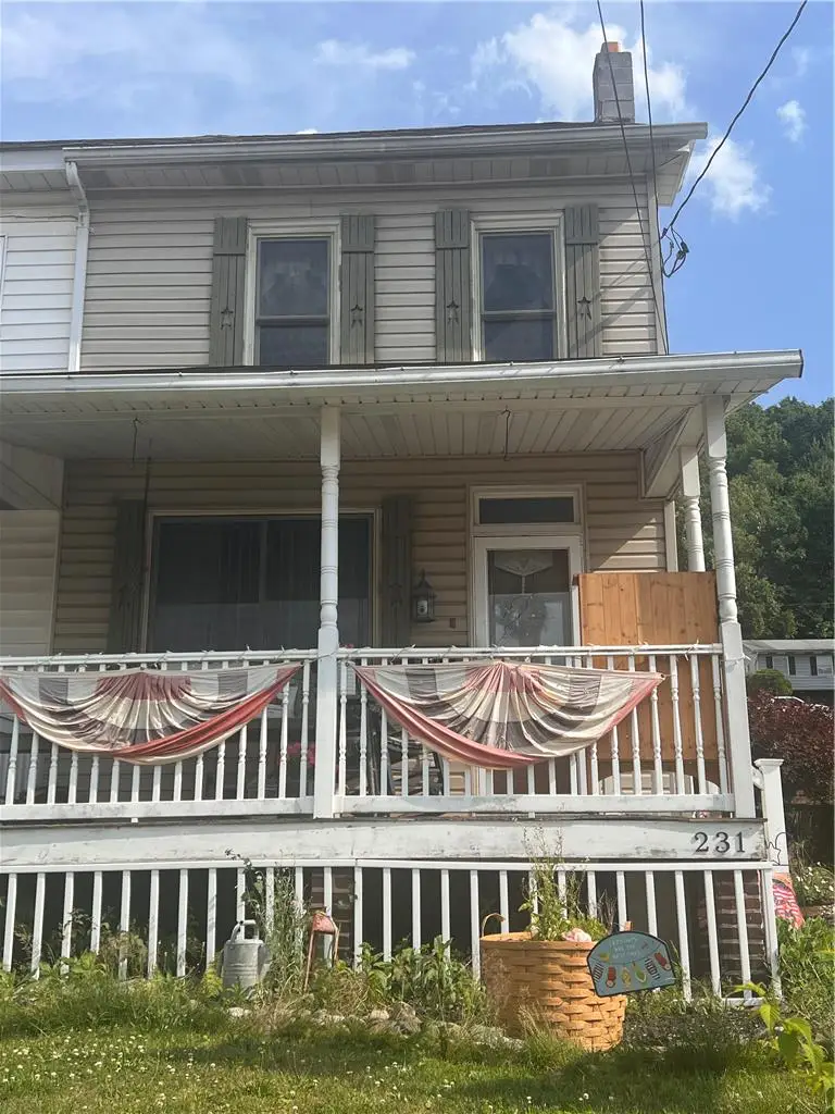 231 West Railroad, Nesquehoning, PA 18250 - #1