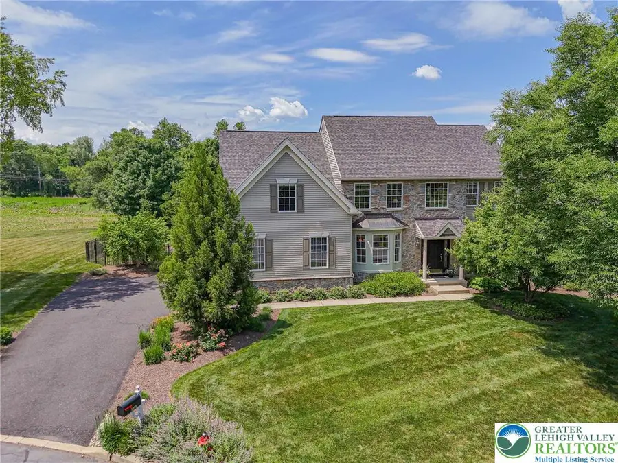 5090 Adriana Court, Upper Saucon, PA 18034 - #2