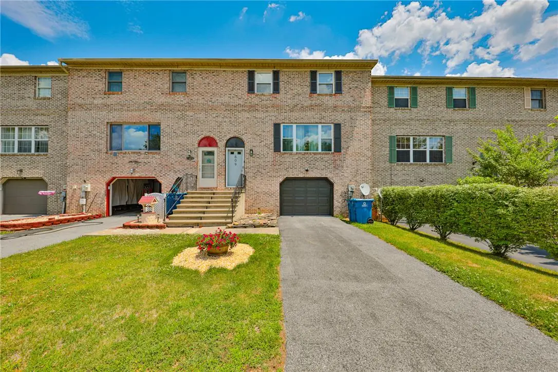 609 Main Street, Northampton, PA 18067 - #1