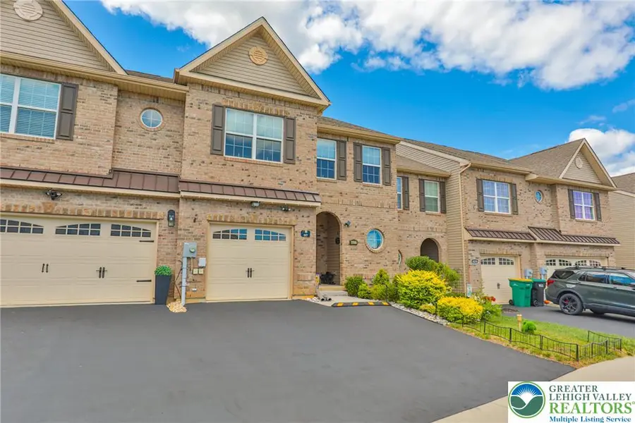 4277 Beech Dr, Lower Nazareth, PA 18064 - #3