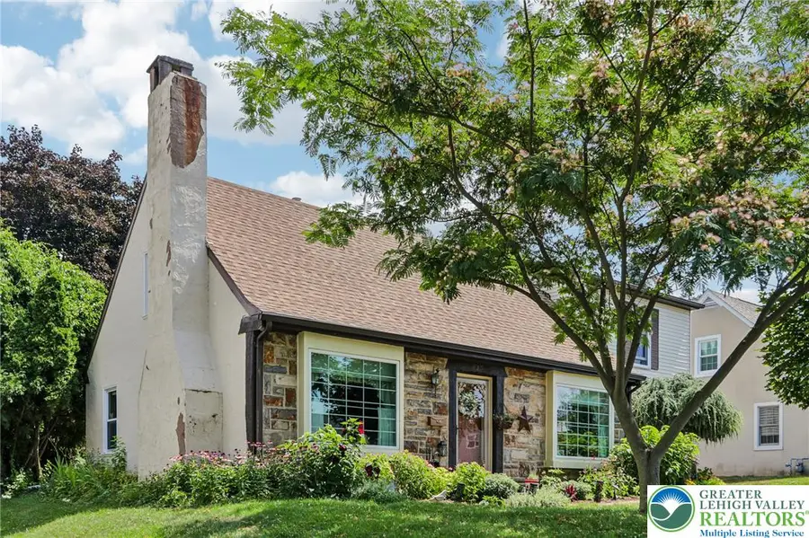 429 Beechwood Street, Emmaus, PA 18049 - #2