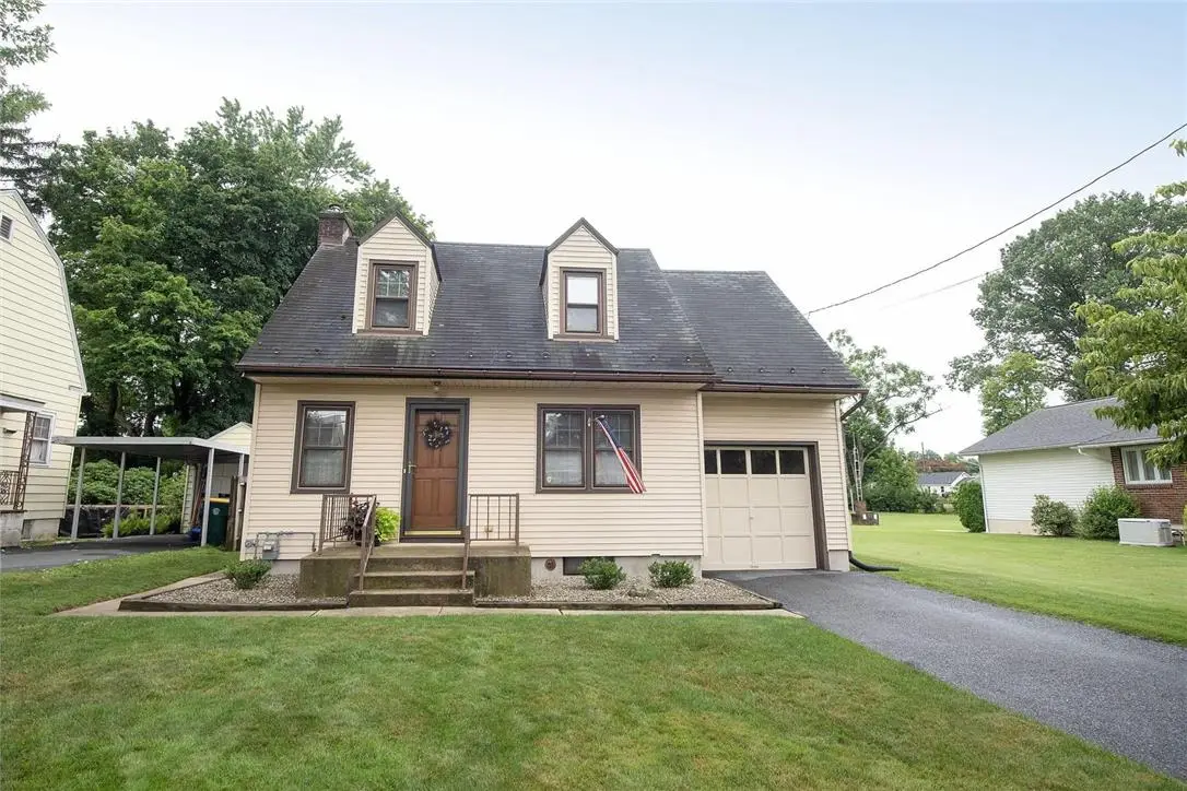 706 Stones Crossing, Palmer Township, PA 18045 - #1