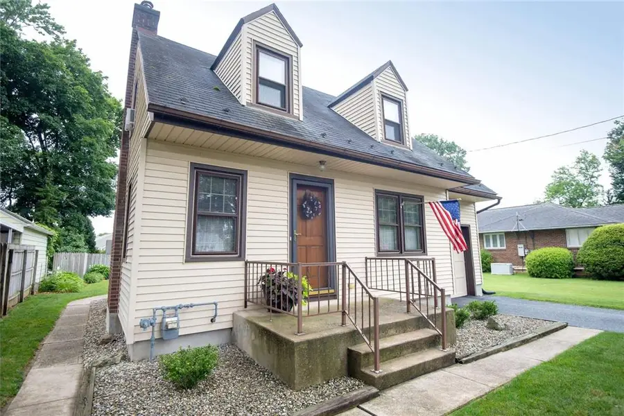 706 Stones Crossing, Palmer Township, PA 18045 - #2