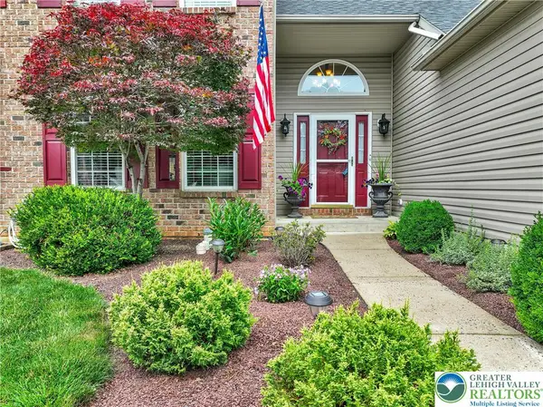 2184 Greenmeadow Drive, Lower Macungie Twp, PA 18062