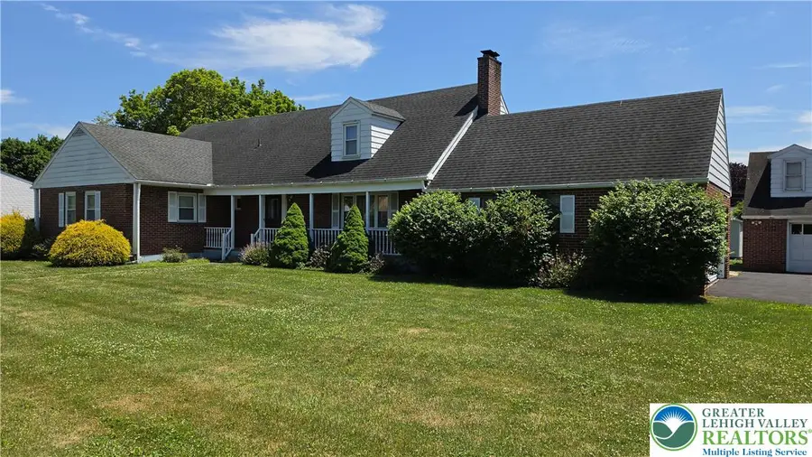 3732 Saucon Avenue, Upper Saucon, PA 18034 - #3