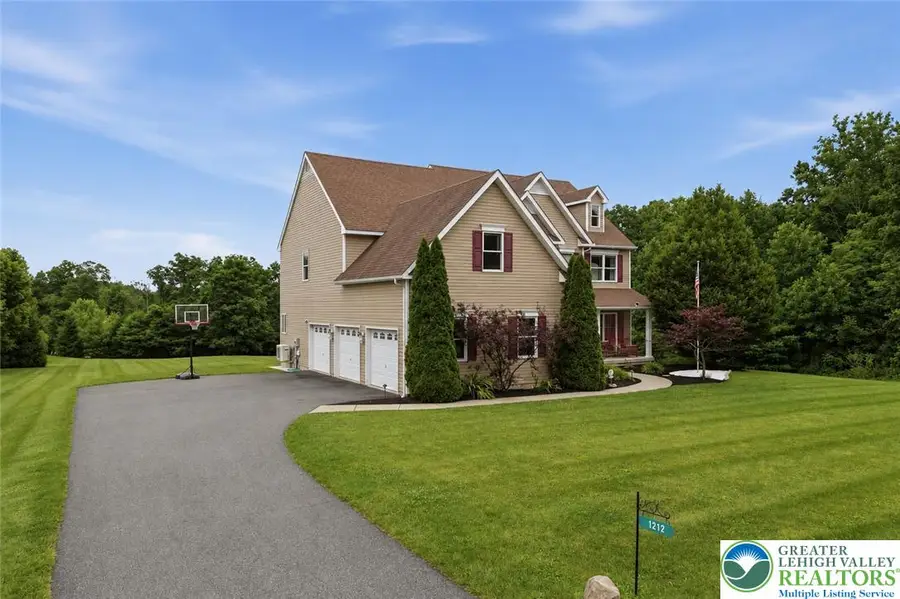 1212 Miller Road, Bushkill, PA 18091 - #2