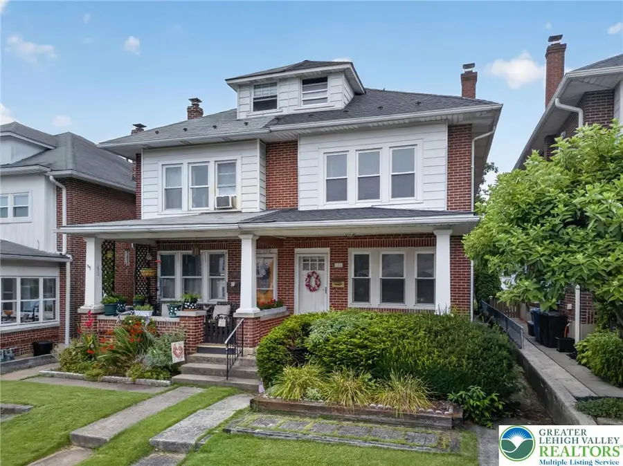 121 E Elm Street, Emmaus, PA 18049 - #2