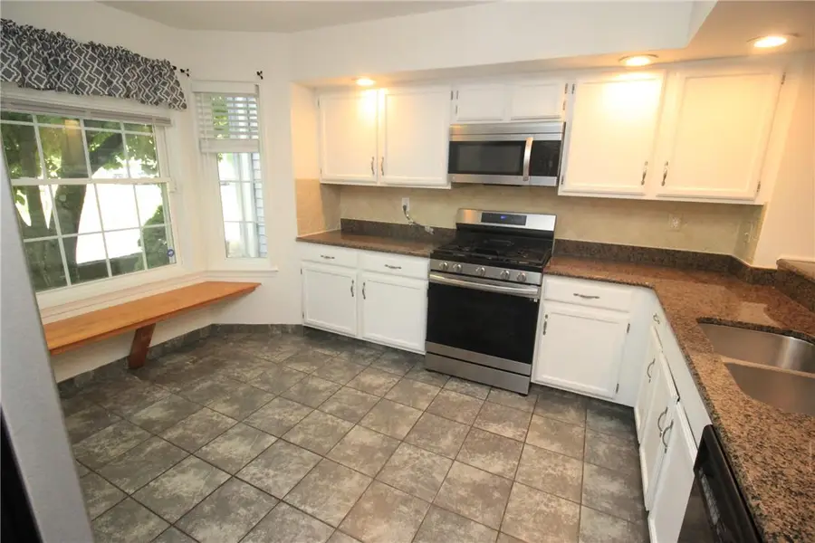 106 Founders Court, Bethlehem, PA 18020 - #2