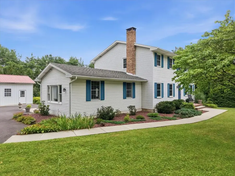 228 W Moorestown Road, Bushkill, PA 18091 - #2