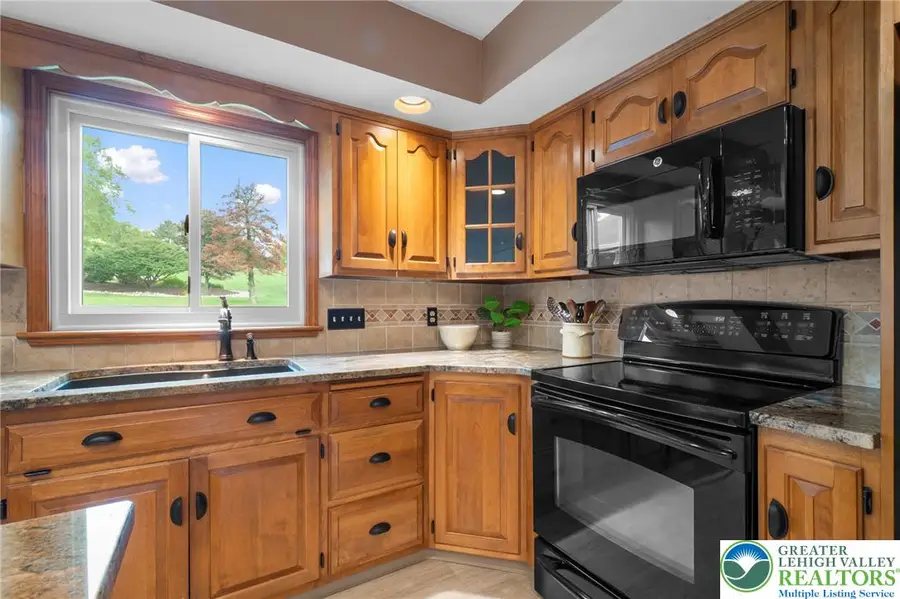 2011 Wooded Ridge Circle, Fogelsville, PA 18051 - #3