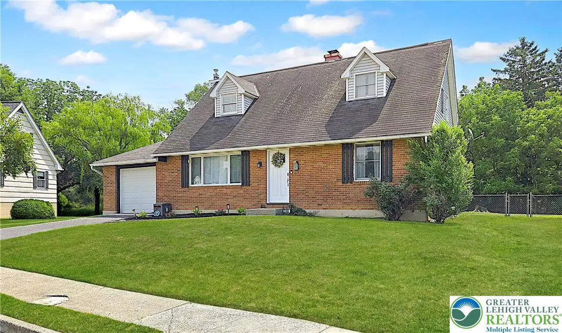 3165 Birch Circle E, Hokendauqua, PA 18052 - #1