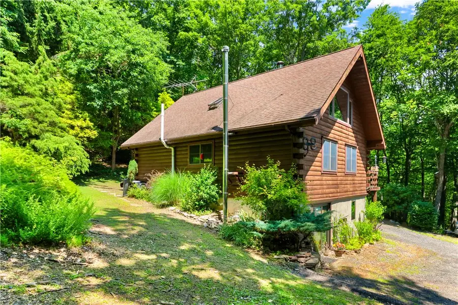 230 W Creek Drive, Penn Forest, PA 18235 - #2