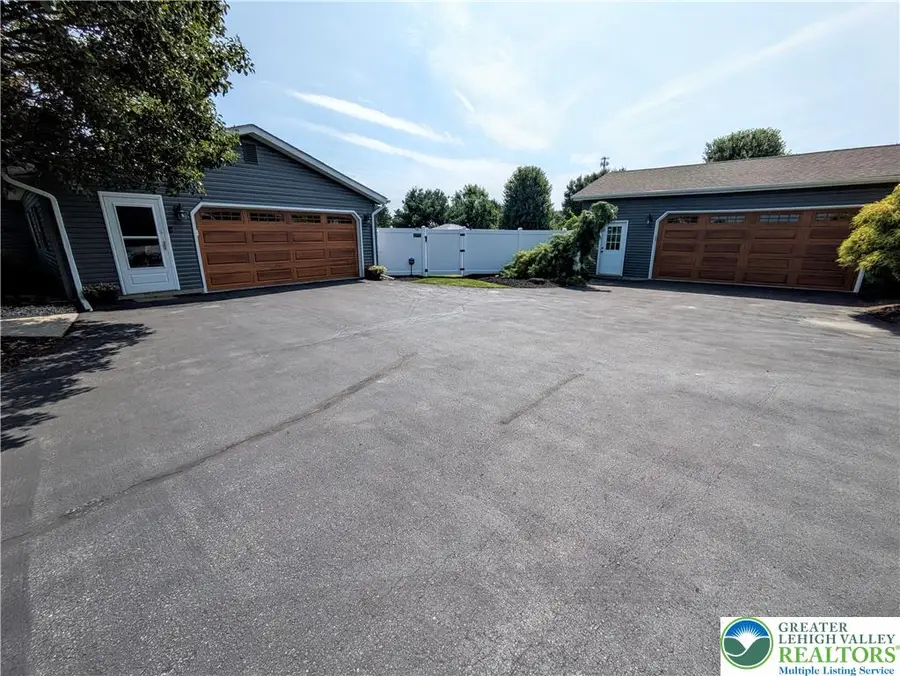 317 S Hokendauqua Drive, Moore, PA 18067 - #2