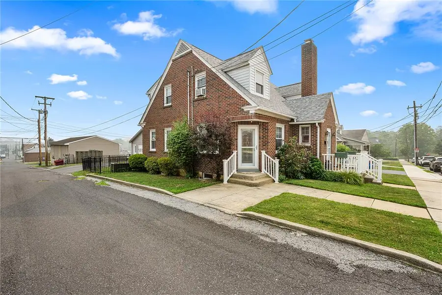 24 Sycamore Street, Hellertown, PA 18055 - #2