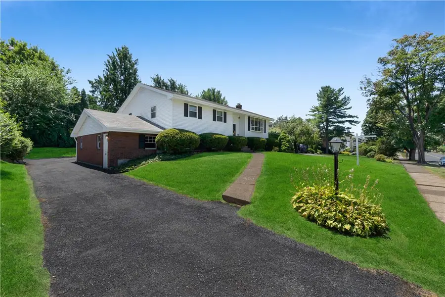 1863 W Union Boulevard, Bethlehem, PA 18018 - #2