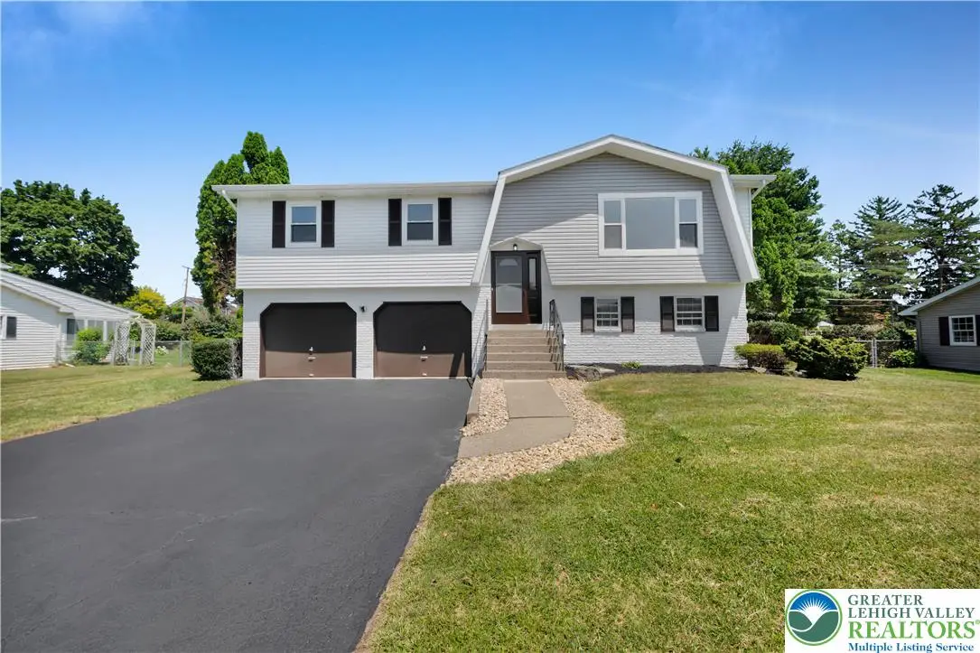 1925 Maria Lane, South Whitehall, PA 18104 - #1