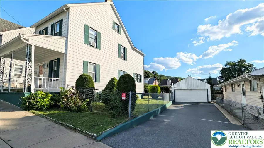 560 S Benner Avenue, Fountain Hill, PA 18015 - #3