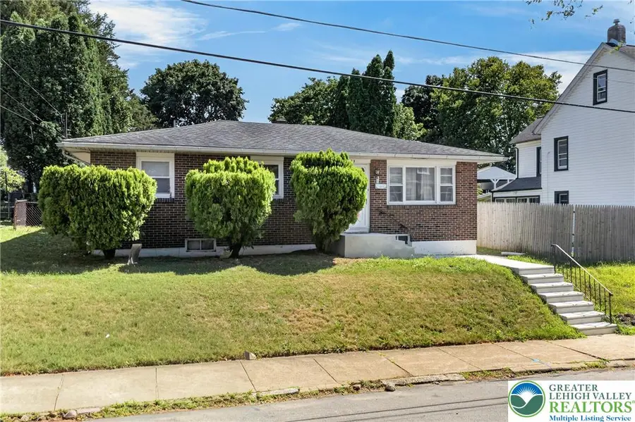 332 W Lincoln Street, Easton, PA 18042 - #2