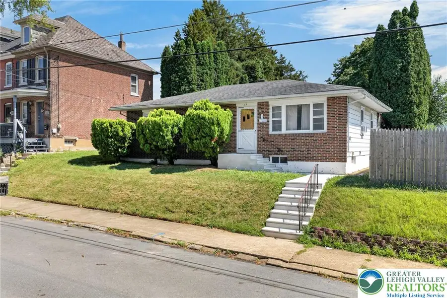 332 W Lincoln Street, Easton, PA 18042 - #3