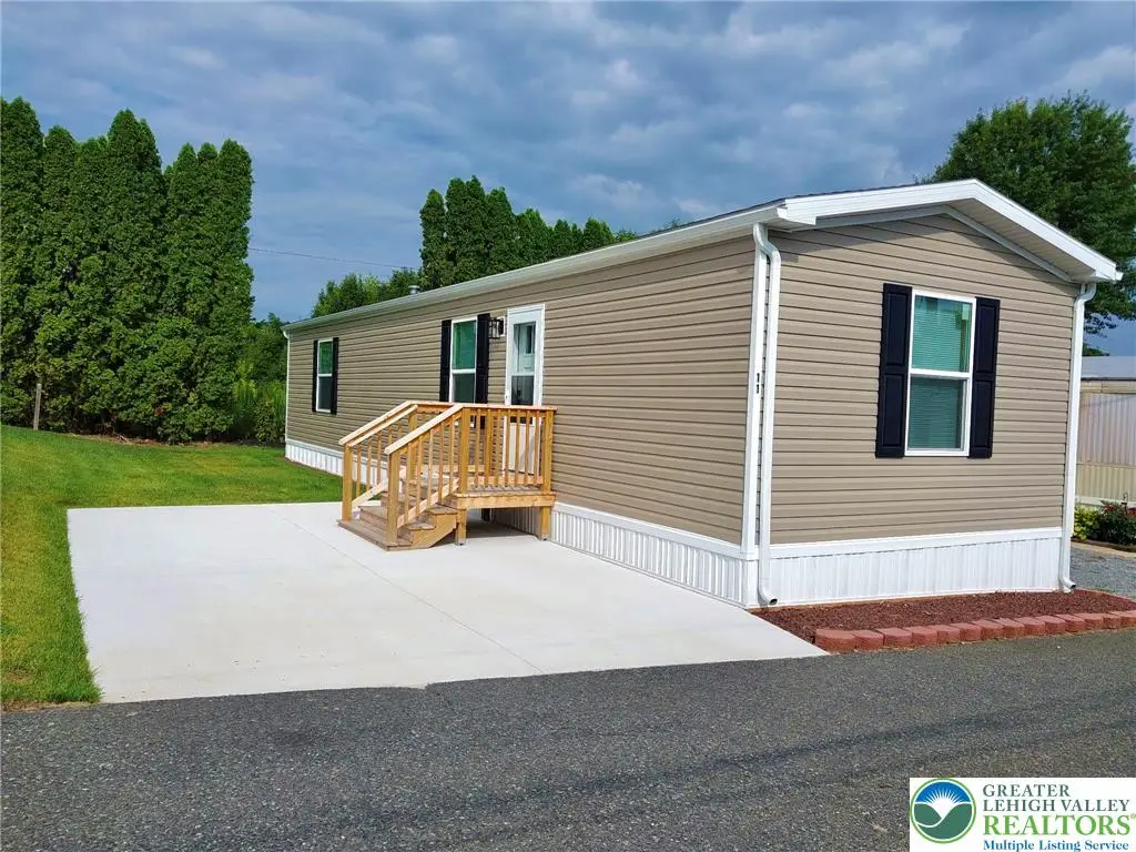 11 Woodland Lane, Longswamp, PA 19539 - #1