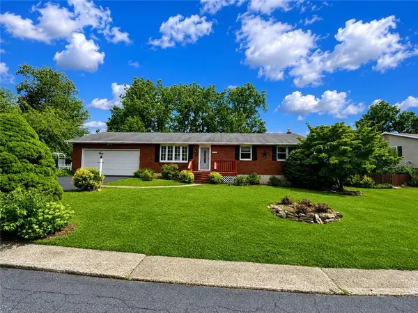 32 W Sylvan Drive, Allen Twp, PA 18067