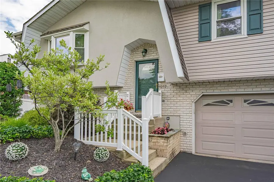4252 Briarcliff Road, Cetronia, PA 18104 - #2
