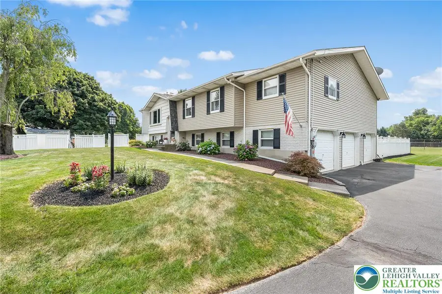 541 Mountain View Road, Lower Nazareth, PA 18064 - #3