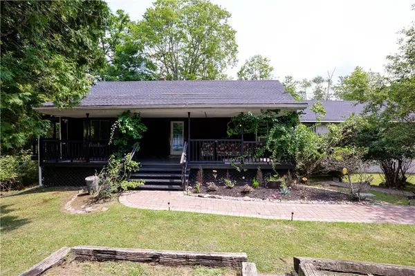 188 Olde Schoolhouse Road, Paradise Twp, PA 18326