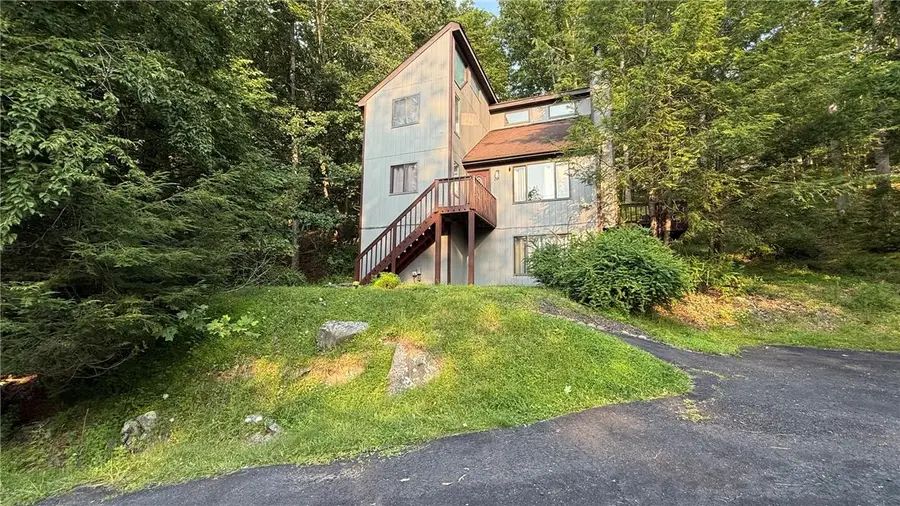 6271 Decker Road, Saw Creek, PA 18324 - #2
