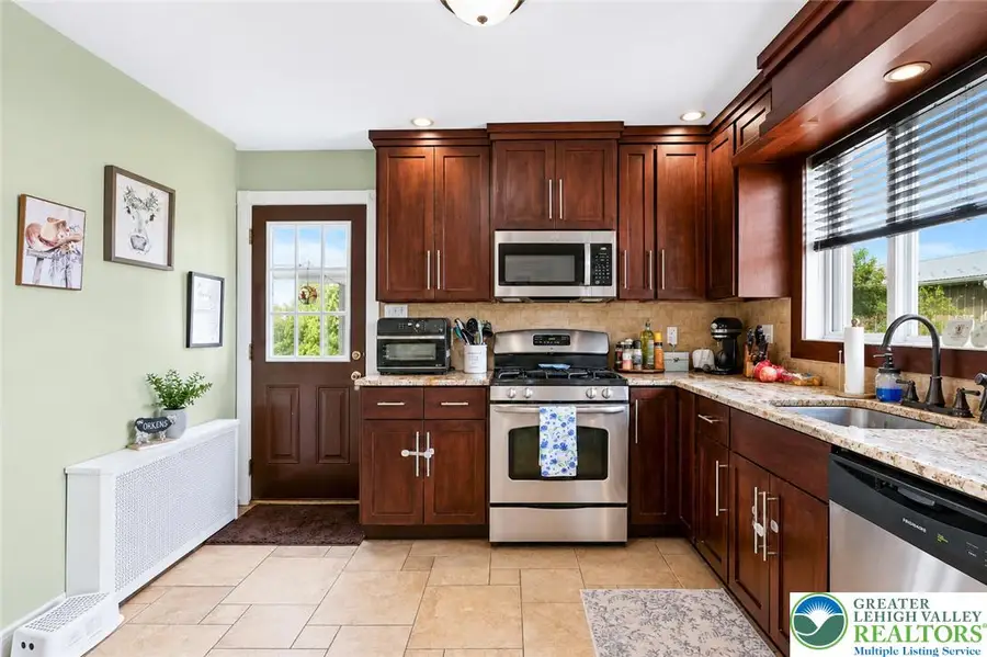 1218 Howertown Road, North Catasauqua, PA 18032 - #2