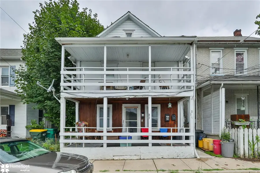 217 Pen Argyl Street, Pen Argyl, PA 18072 - #2
