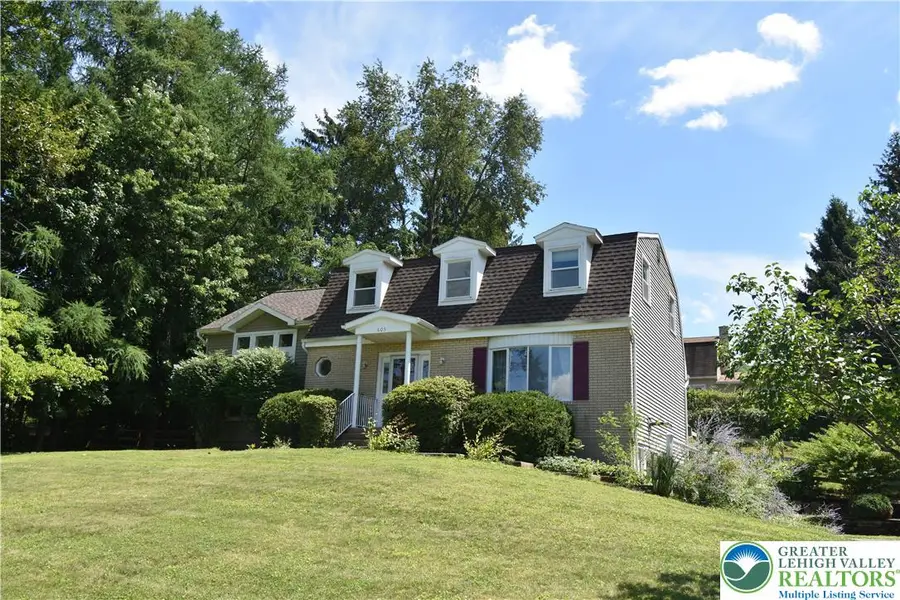 605 Barnyard View, Forks Township, PA 18040 - #2