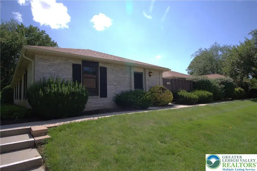 2871 Springhaven Place, Lower Macungie, PA 18062 - #3