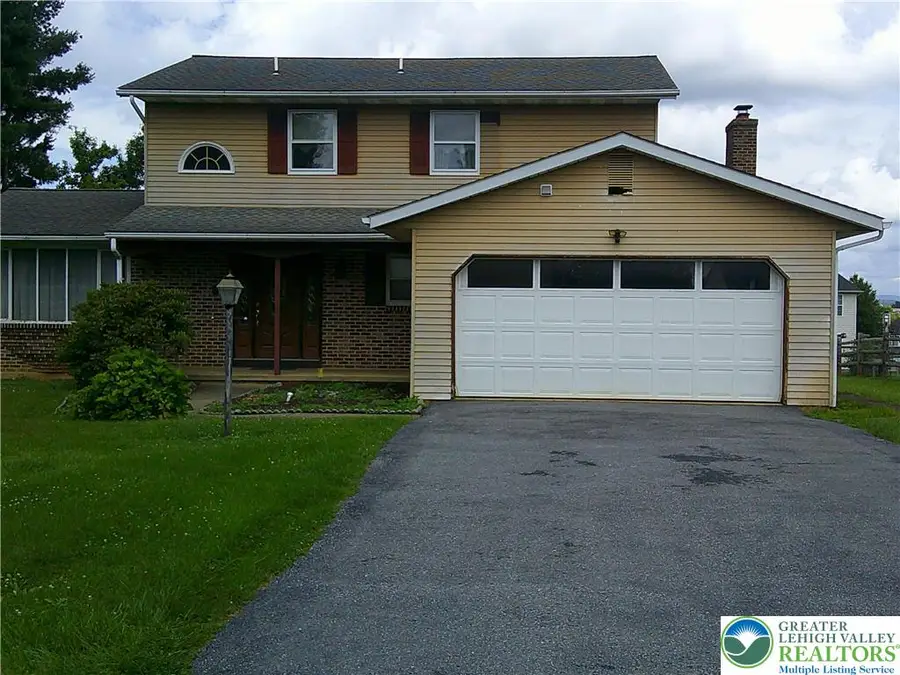 901 Apple Blossom Road, Easton, PA 18040 - #2