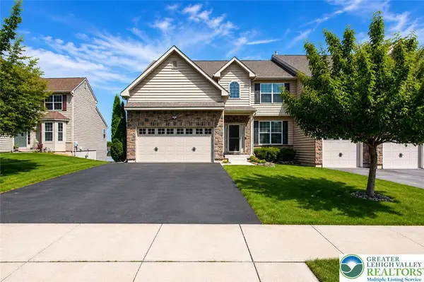 9675 Crescent Lane, Upper Macungie Twp, PA 18031