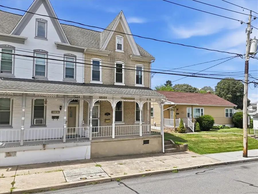 105 S Whiteoak Street, Kutztown, PA 19530 - #3