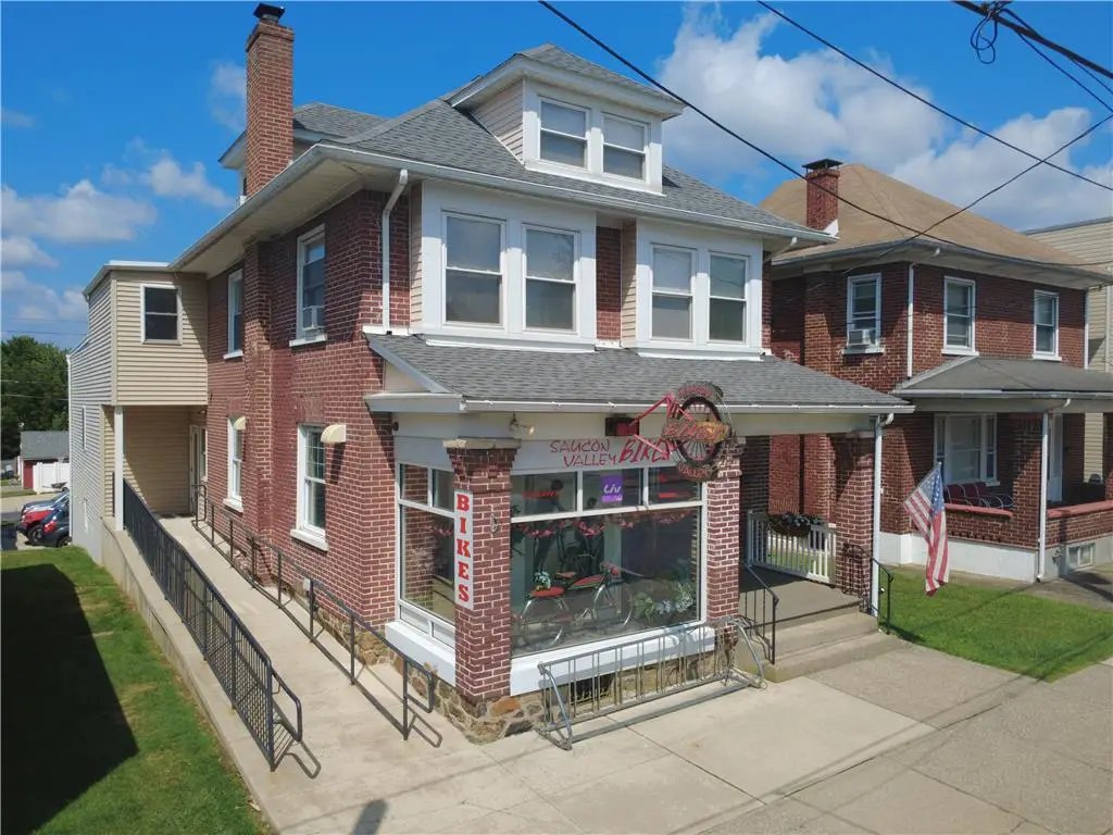 824 Main Street, Hellertown, PA 18055 - #1