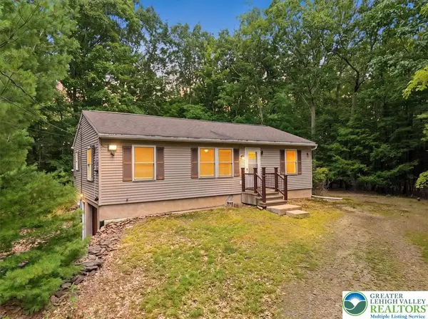 158 Pioneer Road, Polk Twp, PA 18058