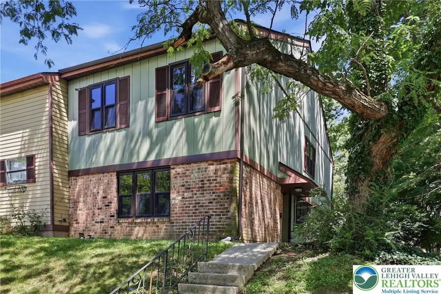 1701 Saratoga Court, South Whitehall, PA 18104 - #2