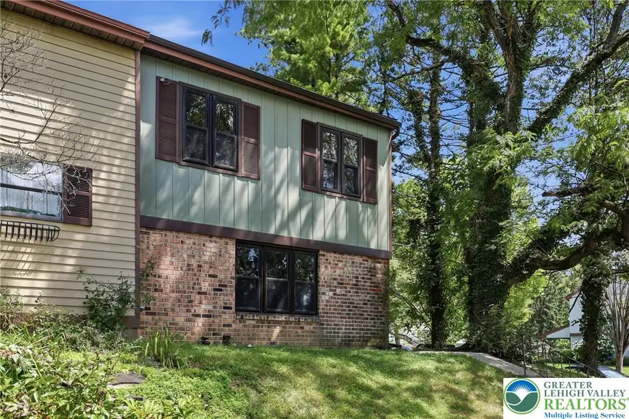 1701 Saratoga Court, South Whitehall, PA 18104 - #3