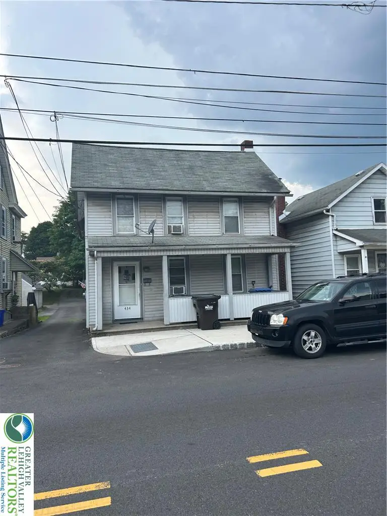 434 Main Street, Freemansburg, PA 18017 - #1