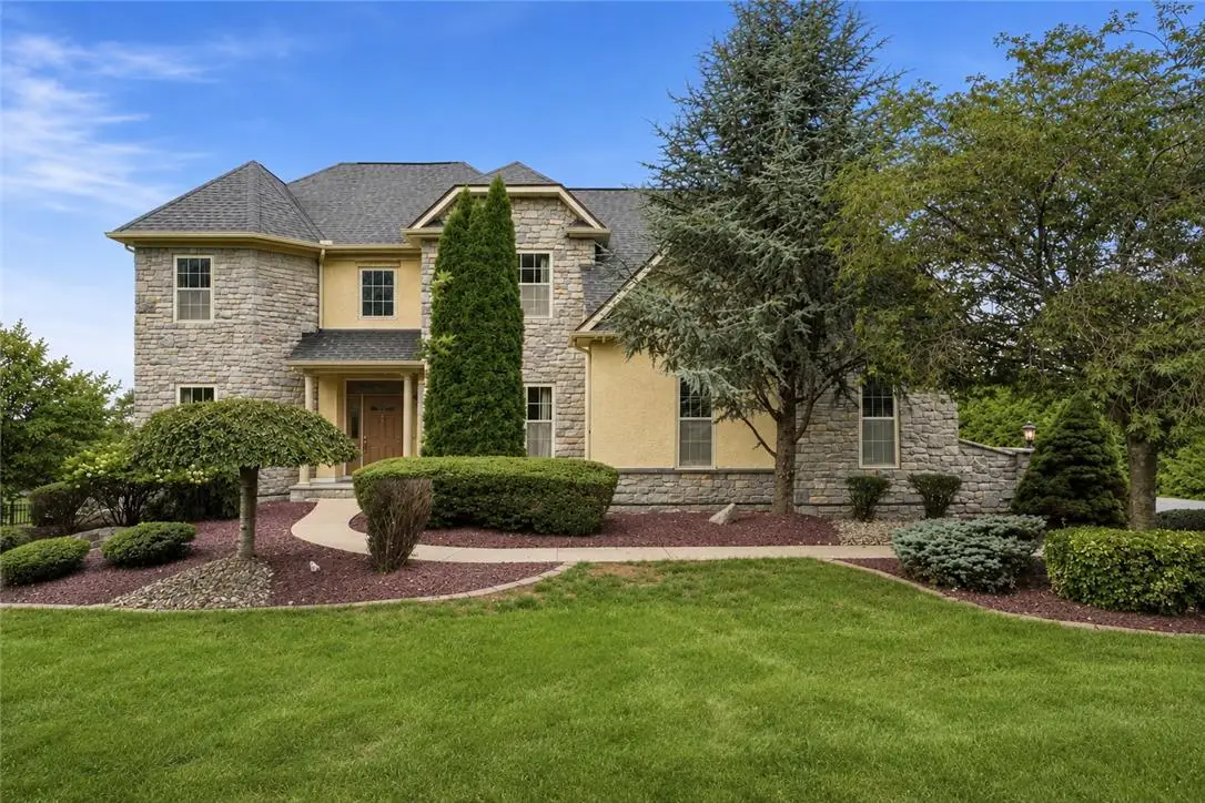 245 E Dell Road, Bushkill, PA 18014 - #1