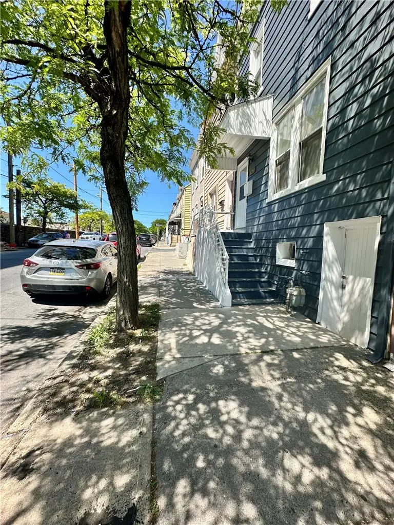 129 W Allen Street, Allentown, PA 18102 - #3
